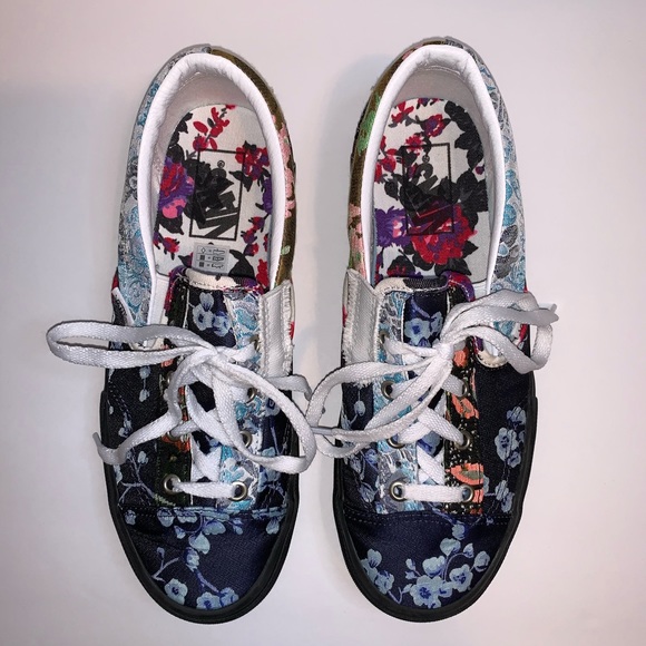 NWB Vans Floral Brocade Slip On Cap Sneakers - Picture 7 of 16